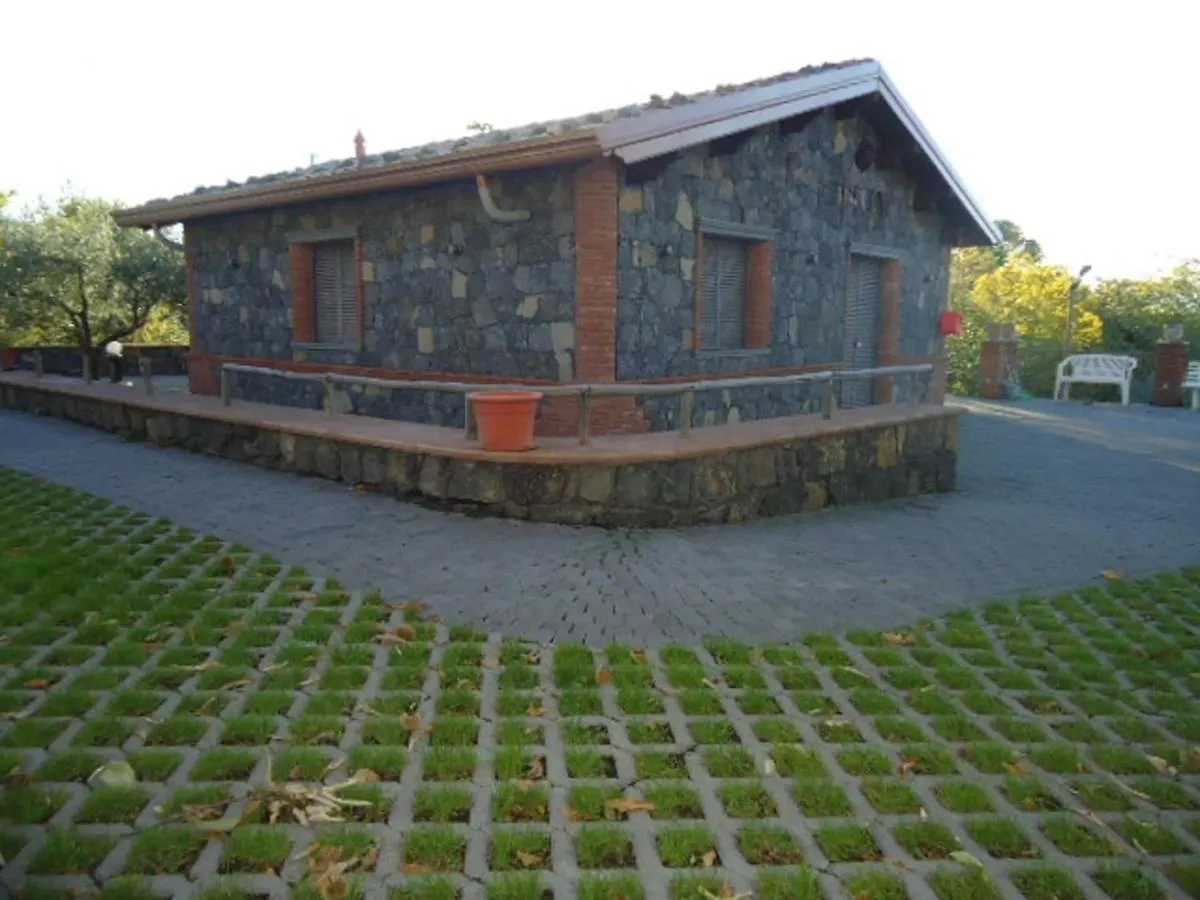 Casa Monte Etna Maletto Chalet