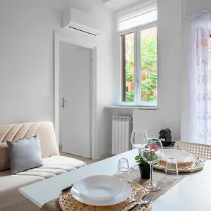 https://city-life-sweet-home-fiera-duomo.it-lombardy.com